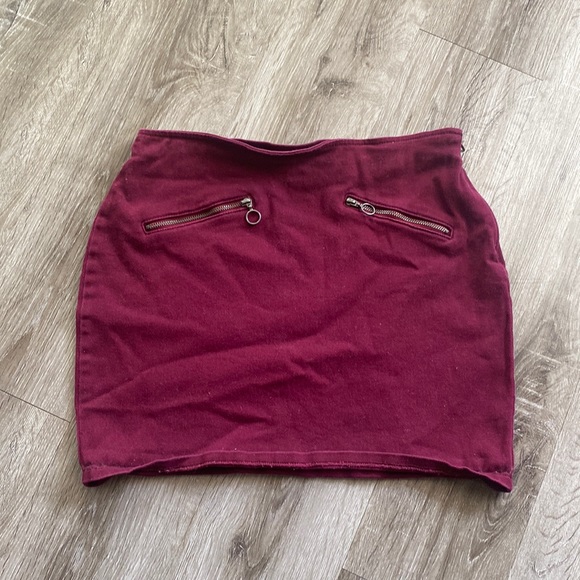 Forever 21 Maroon Mini Skirt - Picture 1 of 4